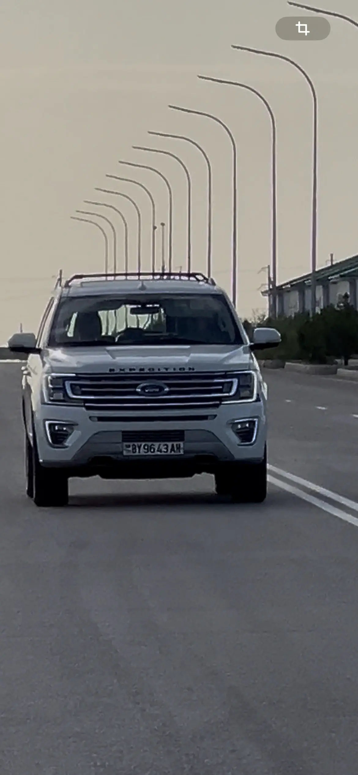 Ford Expedition — 6/9