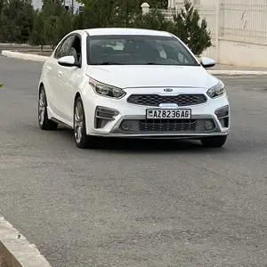 Kia Forte thumbnail 2
