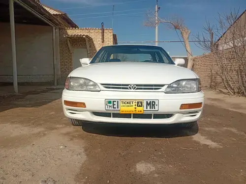 Toyota Camry — 1/8