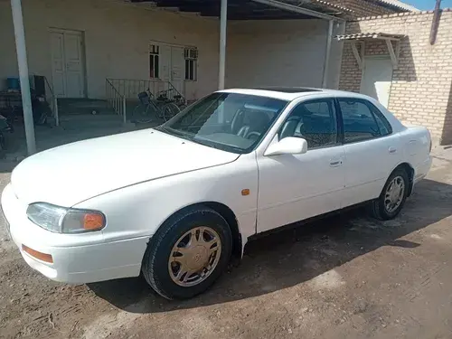 Toyota Camry — 3/8