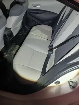 Toyota Corolla thumbnail 4