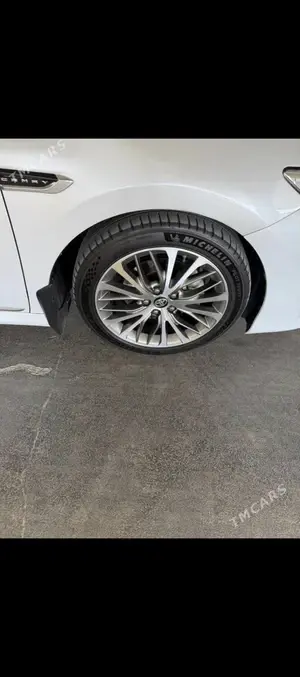 Toyota Camry thumbnail 8