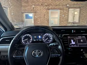 Toyota Camry thumbnail 9