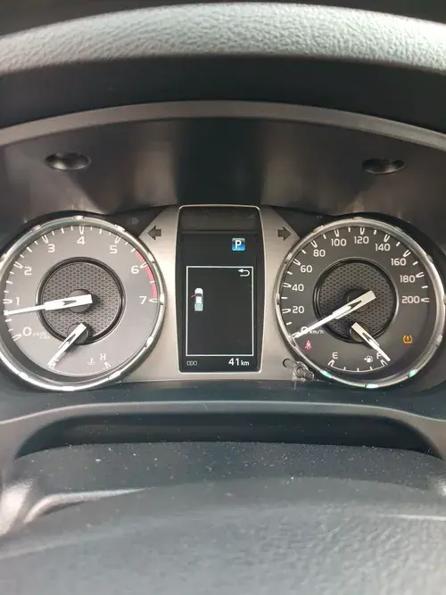 Toyota Hilux — 5/5