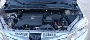 Toyota Sienna thumbnail 9