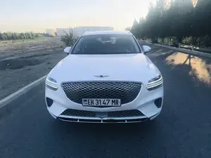 Genesis GV70 thumbnail 1