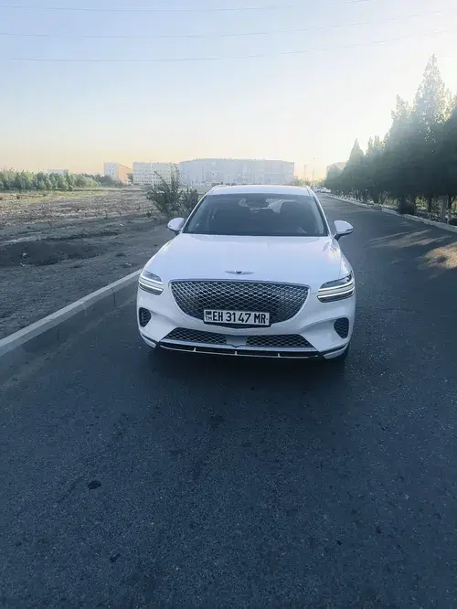 Genesis GV70 — 5/9