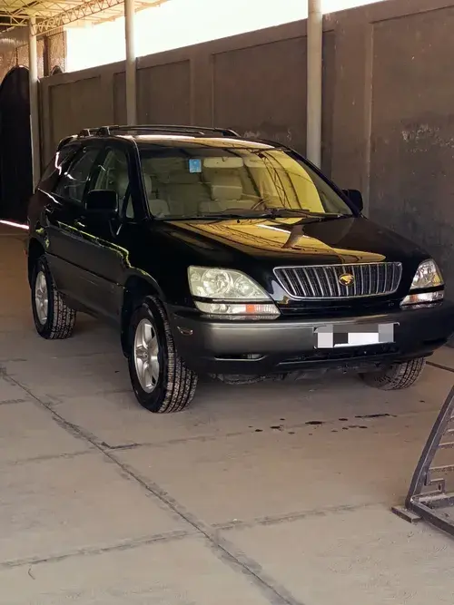 Lexus RX 300 — 2/10