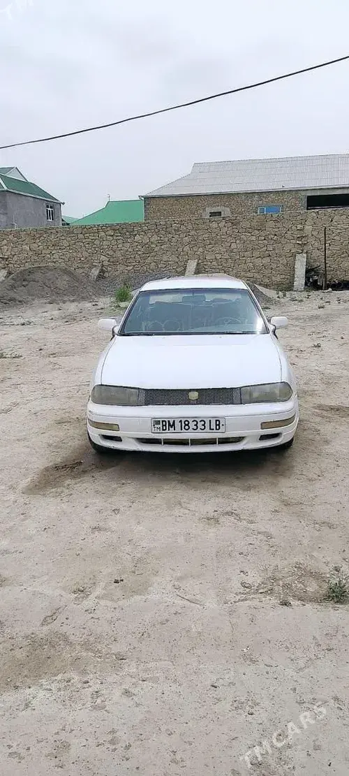 Toyota Camry — 1/3