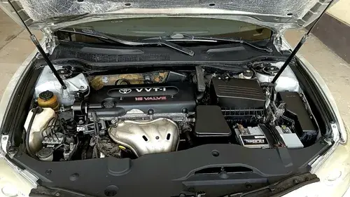 Toyota Camry — 3/7