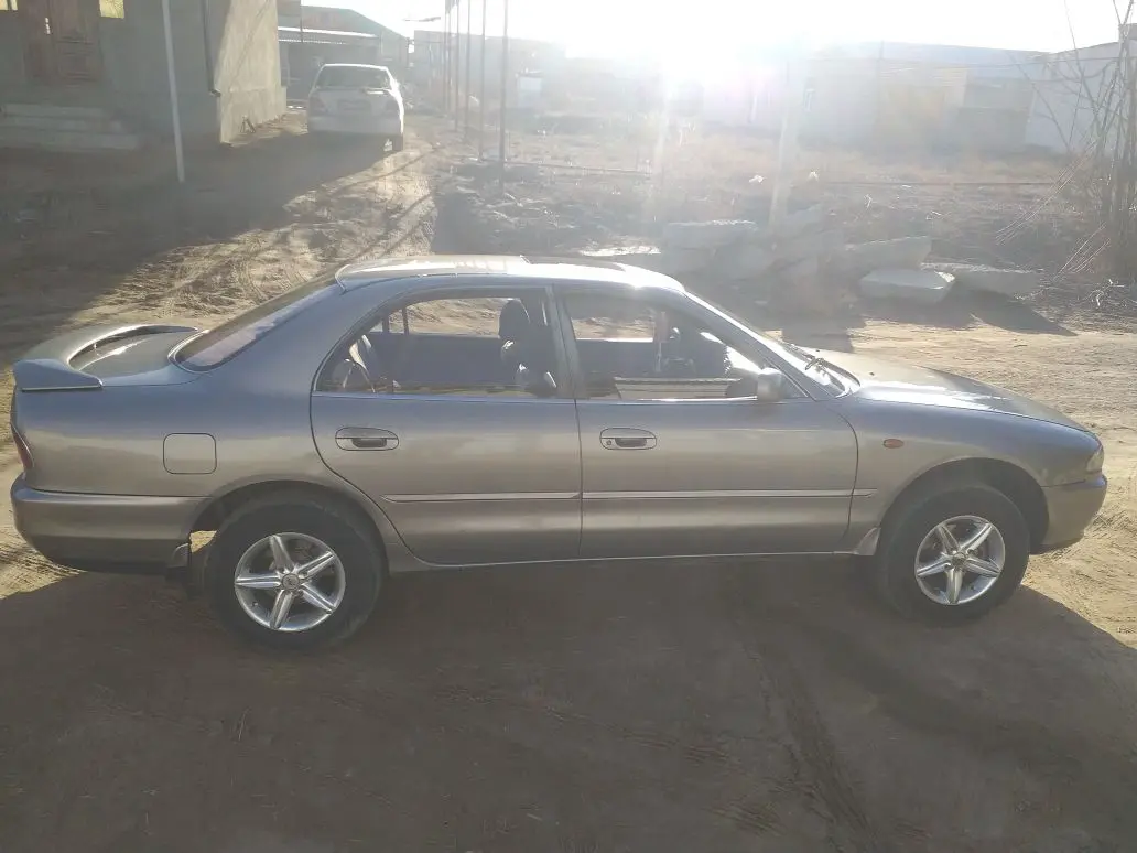 Mitsubishi Galant — 7/10