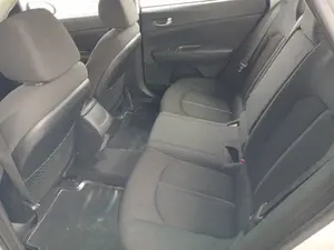 Kia Optima thumbnail 4