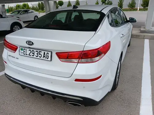 Kia Optima — 2/5
