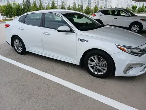 Kia Optima — 3/5