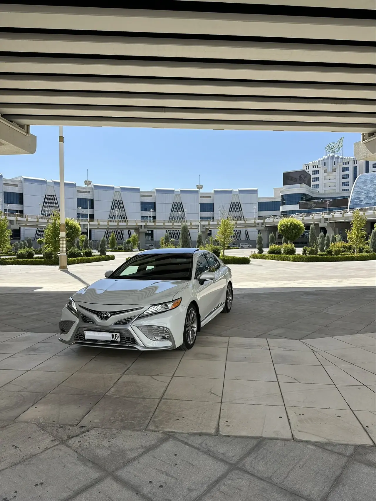 Toyota Camry — 3/10