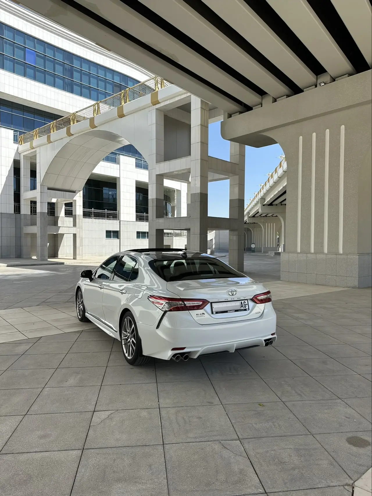 Toyota Camry — 4/10