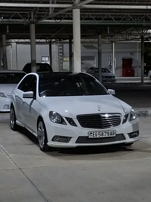 Mercedes-Benz E350 — 9/9