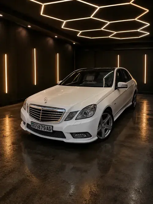 Mercedes-Benz E350 — 1/9