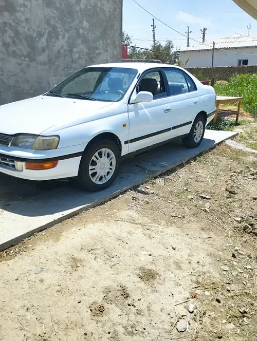 Toyota Carina — 3/10