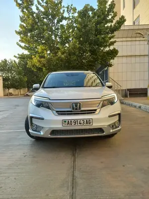 Honda Pilot thumbnail 1