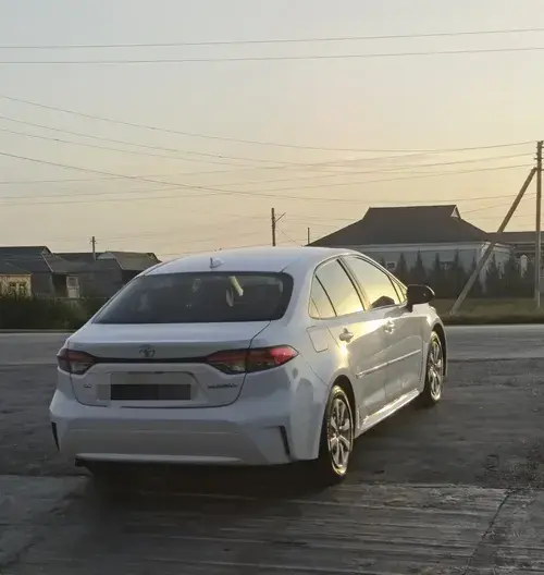 Toyota Corolla — 6/10
