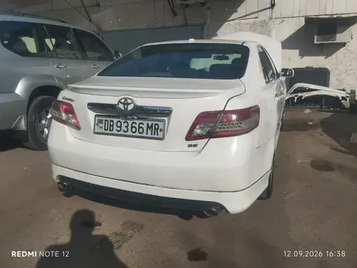 Toyota Camry — 2/7