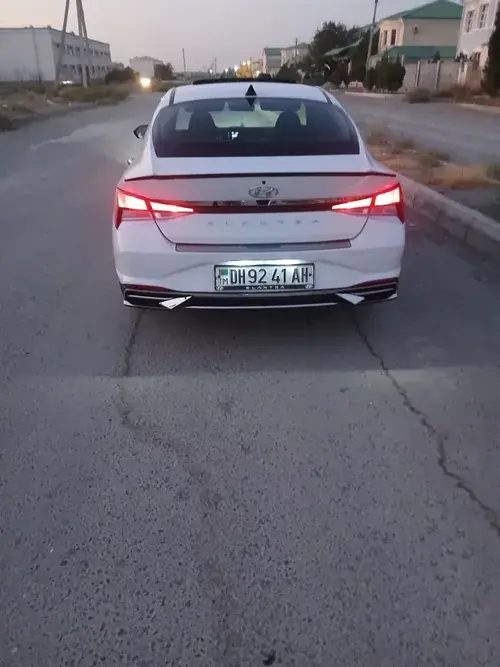 Hyundai Elantra — 4/7