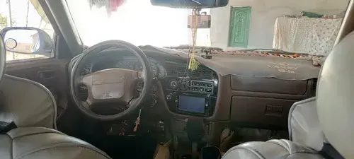 Toyota Camry — 2/5