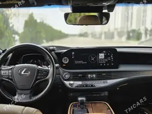 Lexus LS 500 thumbnail 6