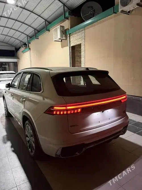 Geely Monjaro — 1/3