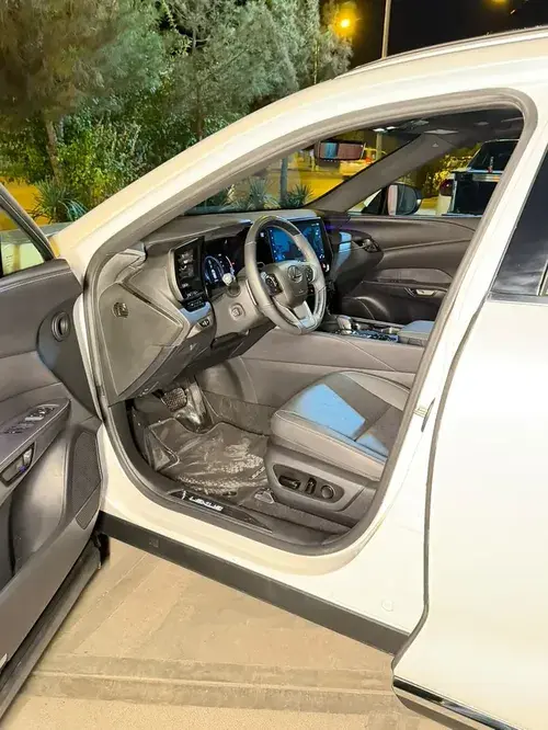 Lexus RX 350 — 6/10
