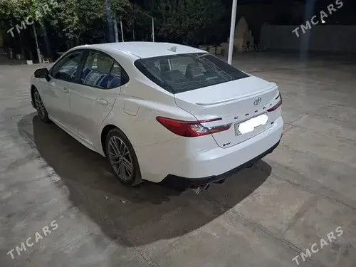 Toyota Camry — 4/7