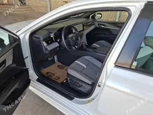 Toyota Camry — 5/7