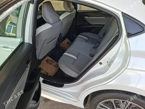 Toyota Camry — 6/7