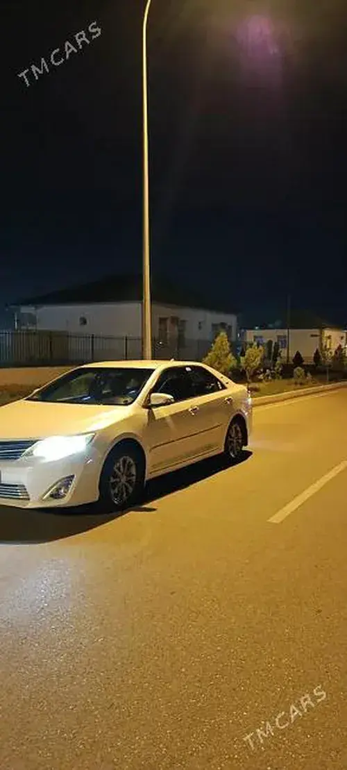 Toyota Camry — 7/8