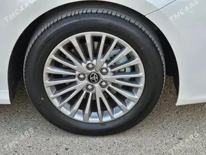 Toyota Camry thumbnail 8