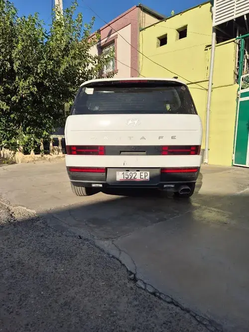 Hyundai Santa Fe — 2/9