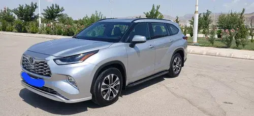 Toyota Highlander — 1/9