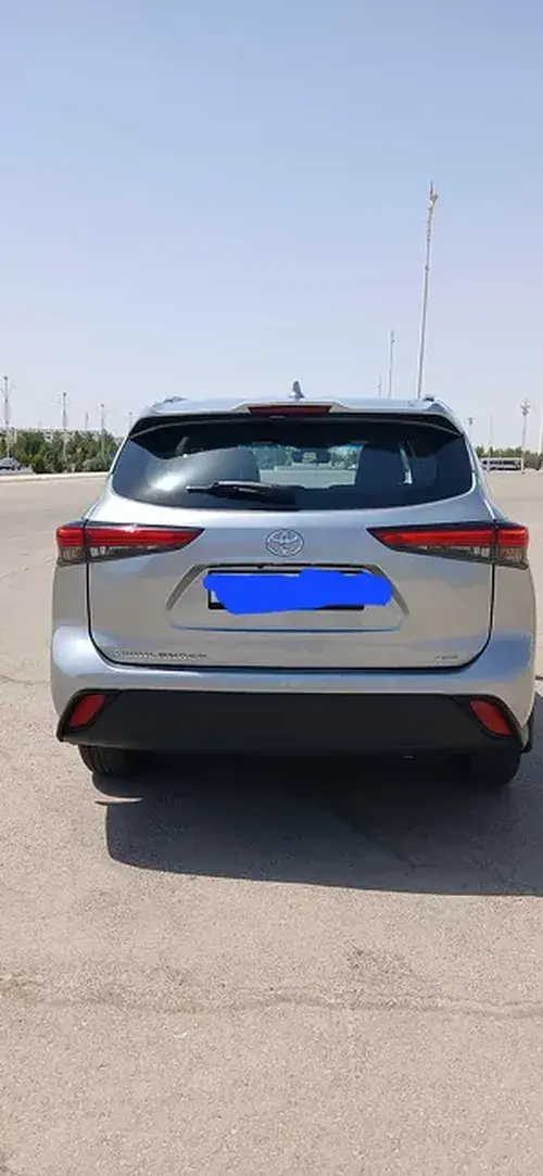 Toyota Highlander — 2/9