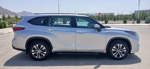 Toyota Highlander — 3/9