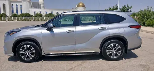 Toyota Highlander — 5/9