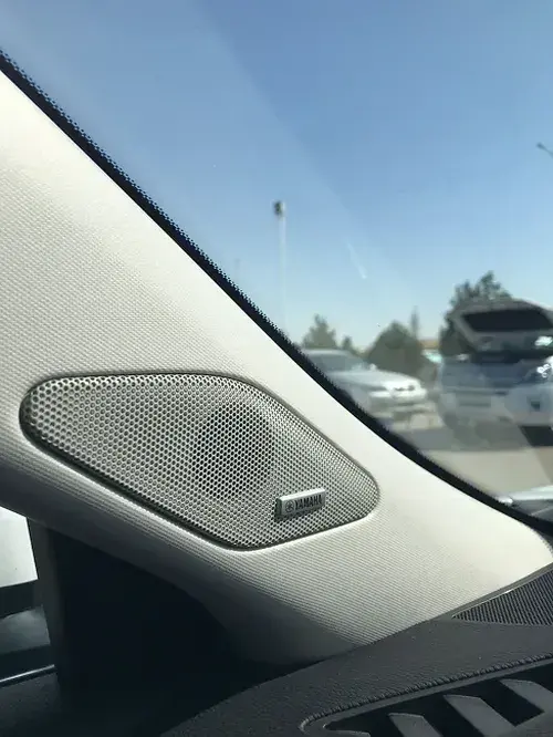 Mitsubishi Outlander — 1/10