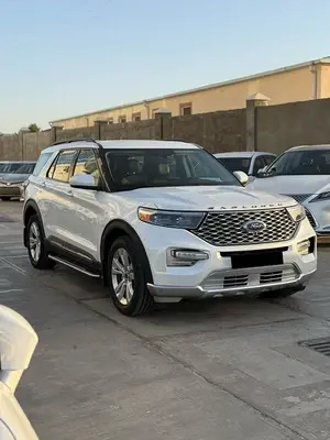 Ford Explorer thumbnail 2