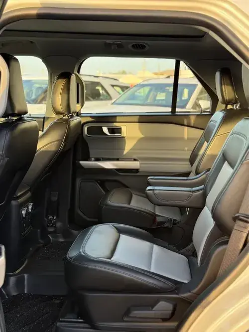 Ford Explorer — 9/9