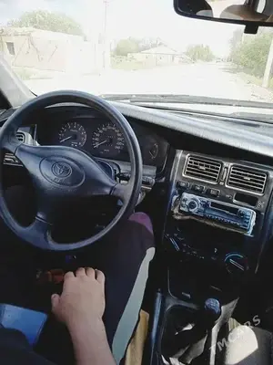 Toyota Carina thumbnail 5