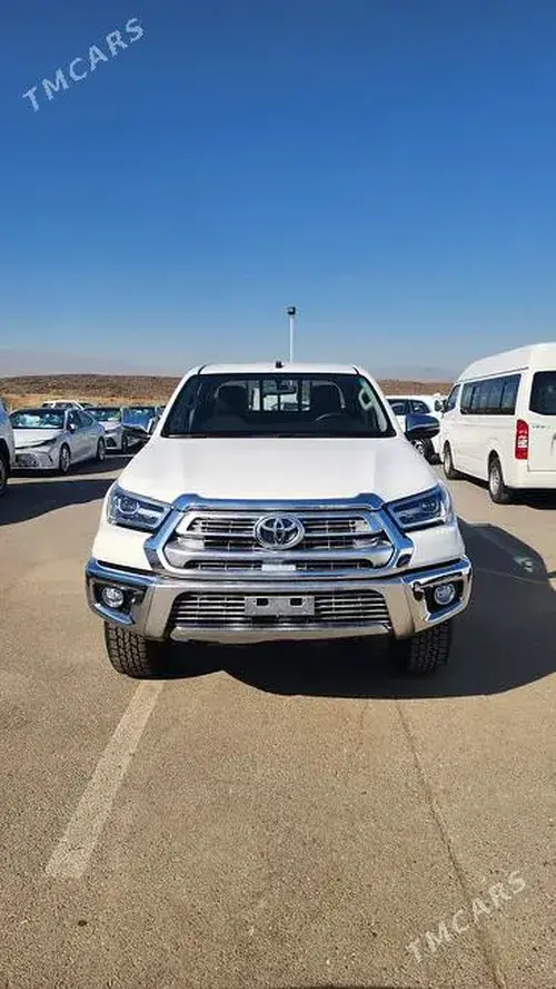 Toyota Hilux — 2/10