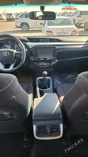 Toyota Hilux thumbnail 10