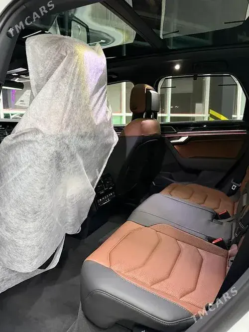 Volkswagen Touareg — 7/10