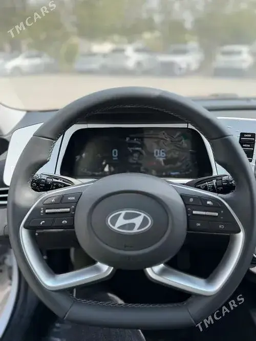 Hyundai Elantra — 2/10