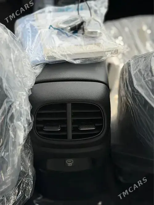Hyundai Elantra — 5/10